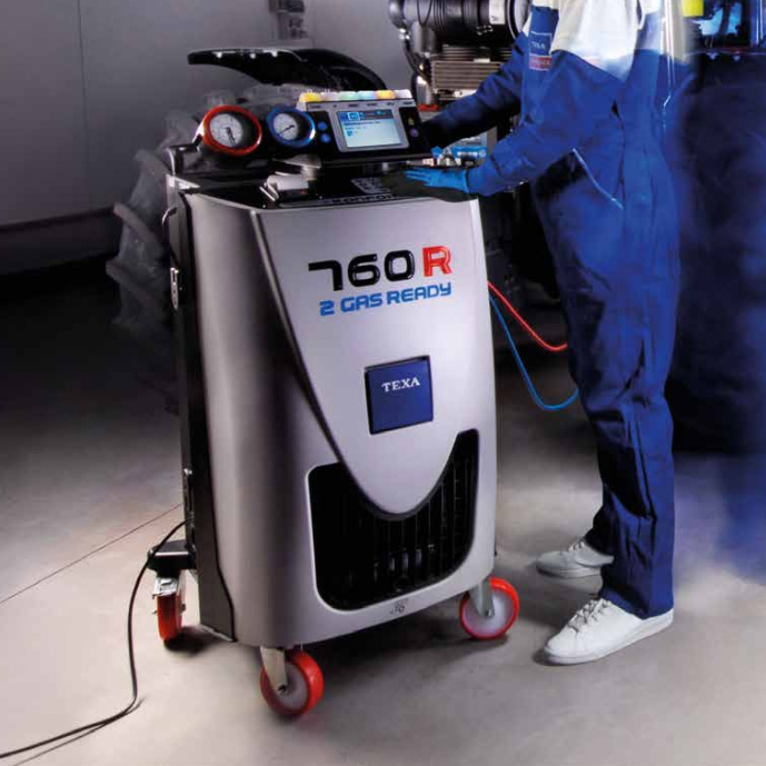 air-con-machine-servicing